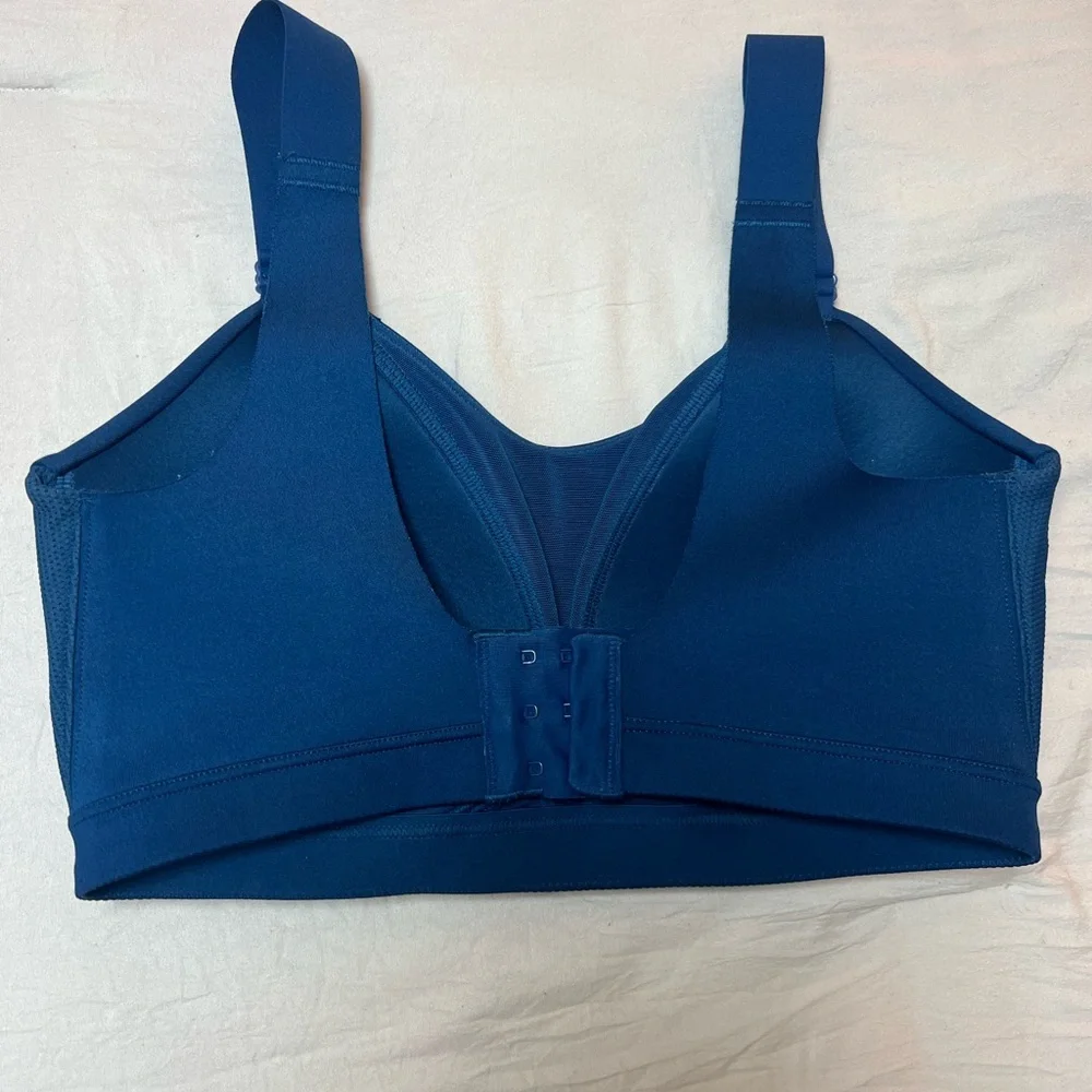 Nike‎ Women's Dri-FIT Alpha High-Support Padded Adjustable Sports Bra